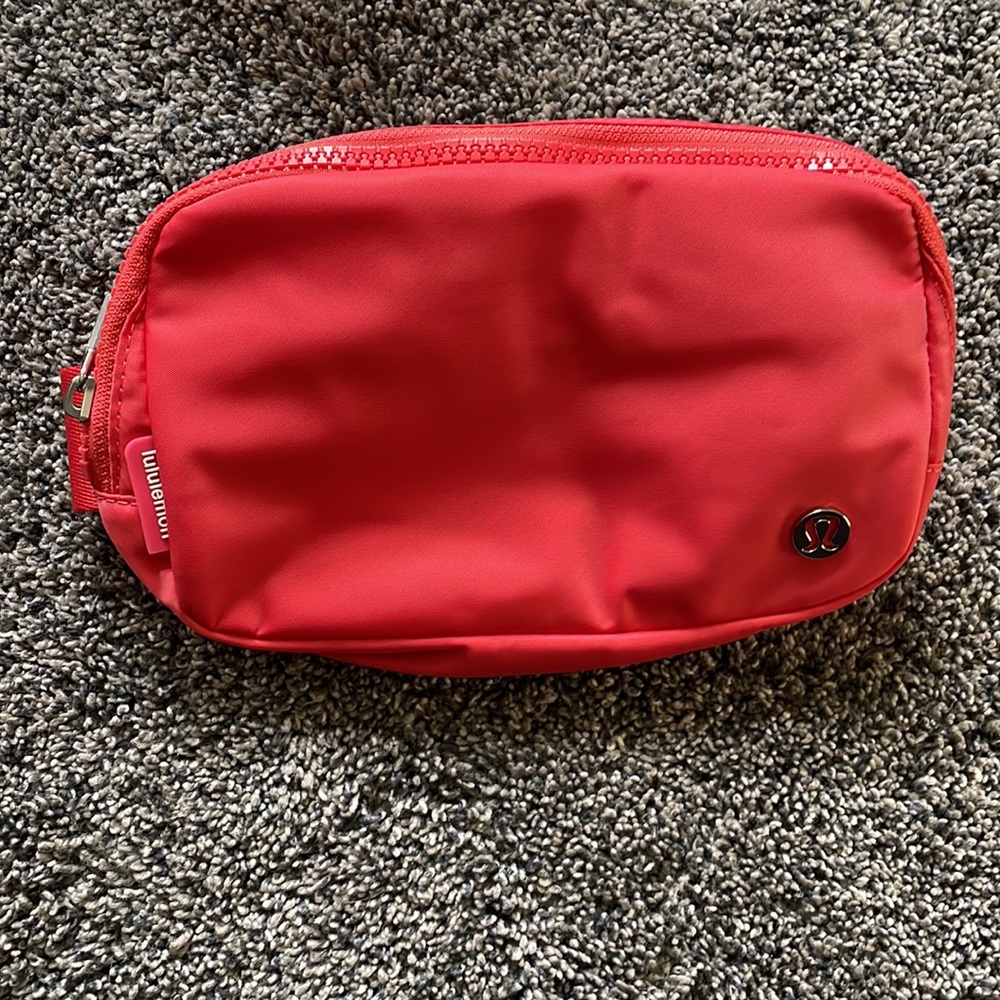 Lululemon Everywhere Belt Bag - Pale Raspberry - NWT